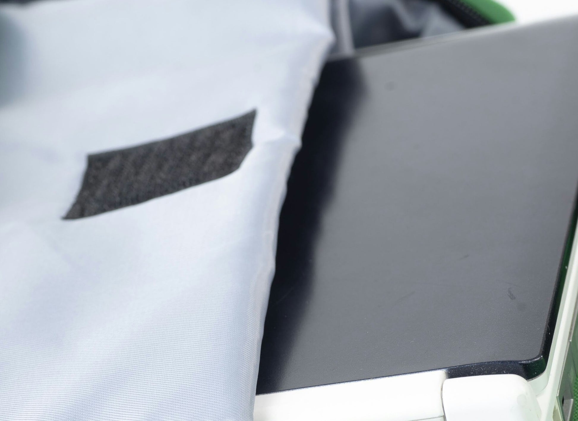 Academic Function backpacks with Integrated Powered Pencil Sharpener & cellphone charger - afrancillon.com